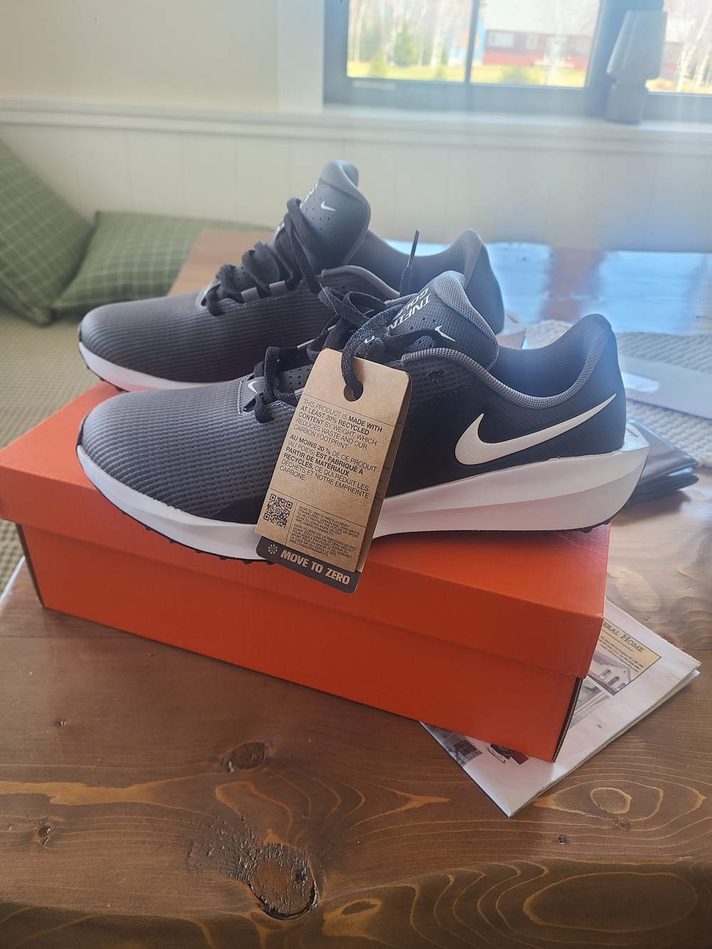 Nike Men’s Black and White Athletic Running Shoes